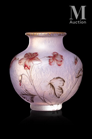DAUM - Nancy 'Hellébores" Vase en verre... - Lot 69 - Millon
