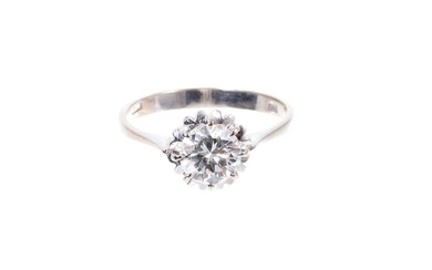 Diamond single stone ring with a brilliant cut diamond estimated to weigh approximately 1ct, in platinum setting