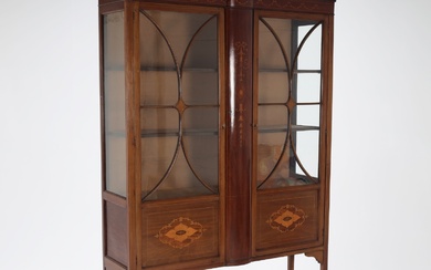 Display cabinet veneered with mahogany - 19./20. year