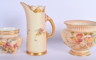 Early 20th c. Royal Worcester ewer painted with flowers