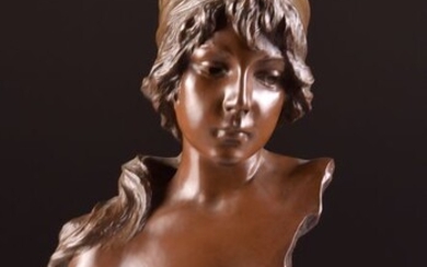 Emmanuel Villanis (1854-1914) - SALON 1896 - Large (58 cm) beautiful bust of a young beautiful lady 'Mignon' - Art Nouveau bust (1)