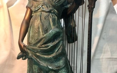 Ferdinando De Luca (XIX / XX) - Sculpture, A woman leaning on the harp - 55 cm - Bronze (patinated) - First half 20th century