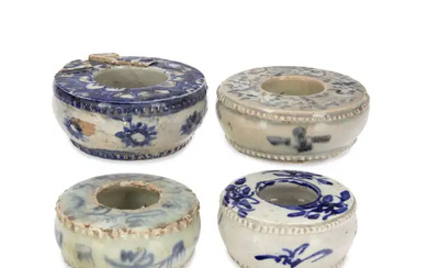 Four Annamese blue and white water pots 16th century Each of drum...