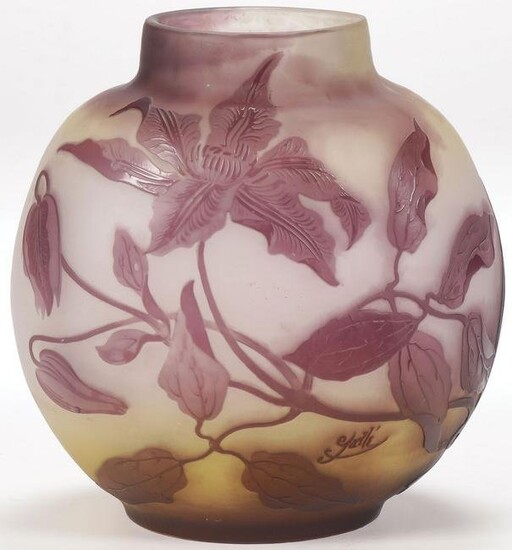 GALLE FRENCH CAMEO GLASS VASE, C. 1910