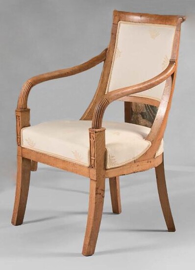 Gondola chair in cherry wood. Gadroon armrests.