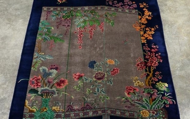 HAND KNOTTED CHINESE TIENTSIN RUG, VASES, C. 1930