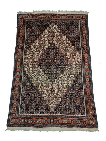 Hand-Knotted Persian Senneh Wool Rug. Crenelated center