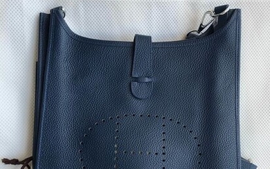 Hermès - Evelyne Shoulder bag