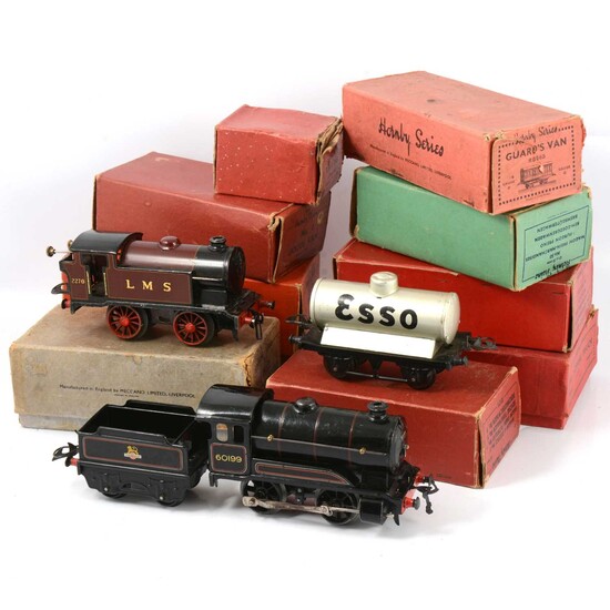 Hornby O gauge model railways; a collection to include M1/2 clockwork locomotive etc