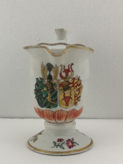Inverted Helm Sauceboat - Armorial porcelain - Porcelain - European family coat of arms - China - Qianlong (1736-1795)
