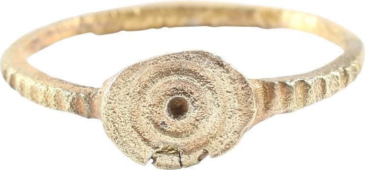 LATE ROMAN/MEDIEVAL RING SIZE 6 ½. 7th-10th century AD