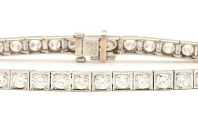 Ladies Platinum & Diamond Line Bracelet, 5.52 Carats