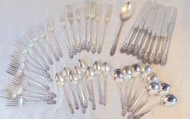 Lot sterling flatware, International sterling "Queens Lace" pattern, 8 soup spoons, 8, 8 dinner