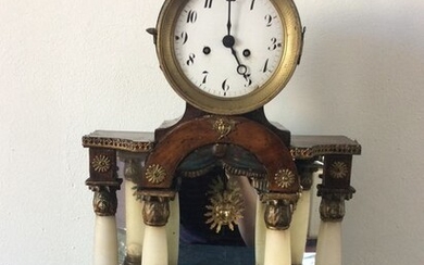 Mantel clock - Wood, Mahogany - Mid 19th century