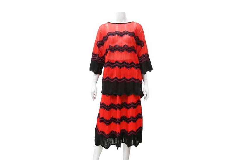 Missoni Red Knit Skirt and Top Co ord - Size 44 & 46