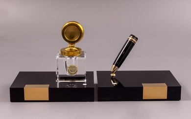 Montblanc Meisterstuck 146 Inkwell and Pen Stand Set