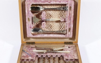 Mother of Pearl Handled Entree Suite in Fitted Canteen with Blank Cartouche