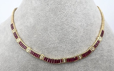 Necklace - 18 kt. Yellow gold - 2.65 tw. Ruby - Diamond