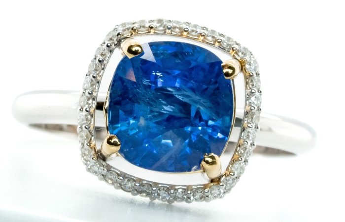 **No Reserve** - 18 kt. White gold, Yellow gold - Ring - 3.68 ct Sapphire - Intense/Vivid Blue & VS Diamonds