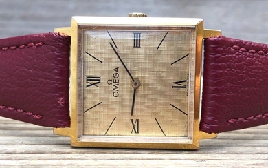 Omega - Linnen dial Dresswatch - cal. 620 - Men - 1960-1969