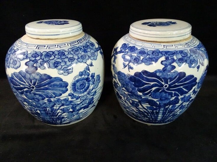PAIR OF COVERED GINGER JARS, ORIENTAL BLUE & WHITE FLORAL DECORATION 9 1/2" TALL