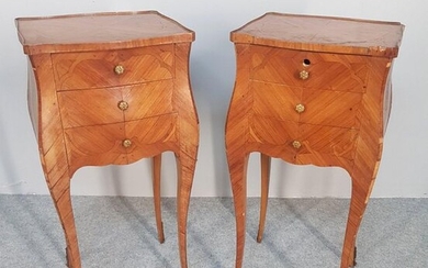 PAIR OF HORSES in rosewood veneer with soberly inlaid decoration,...