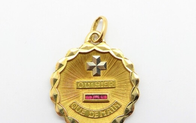 PENDENTIF AUGIS en or jaune 18K (750/°°), médaille d'amour, D: 25mm, H: 30mm, PB: 4.1g....