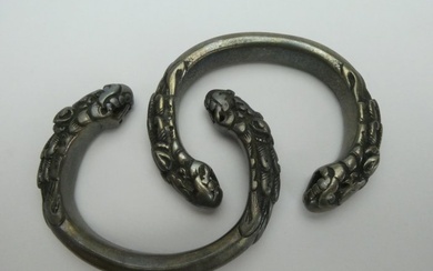 Pair of Dragon Bracelets (2) - +800 silver - Nepal - Late 19th - early 20th century