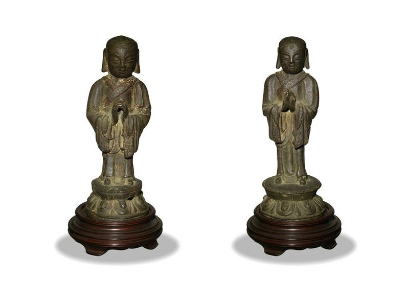 Pair of Statues of Ananda and Mahakasyapa, Ming