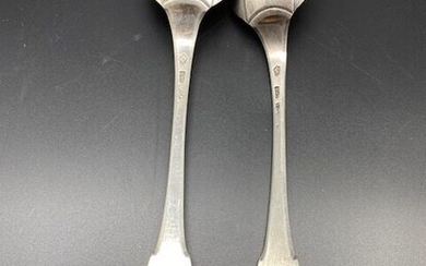 Paire de cuillères à ragout en argent, modèle uni plat. Montpellier 1772 La spatule est...