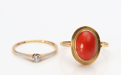 RINGS, TWO PIECES, 18k gold with precious coral and a small diamond, total weight approx. 3,8 grams.