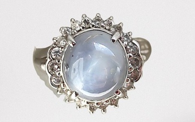 Ring Platinum - 8.90 tw. Star Sapphire - Diamond