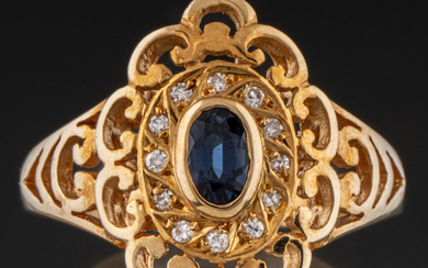 Ring in 18kt yellow gold with central sapphire and brilliant-cut...