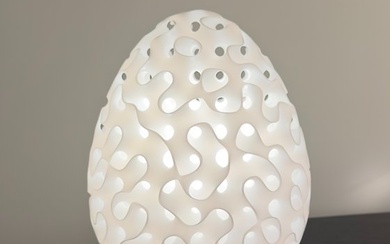 Swiss Design - Table lamp - Schwarz minimal surface Egg #1 - EcoLux