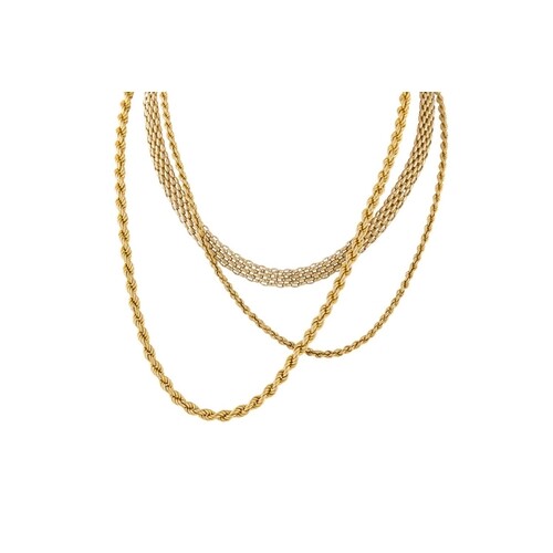 THREE ASSORTED MODERN 9CT GOLD NECKLACES COMPRISING, a brick...