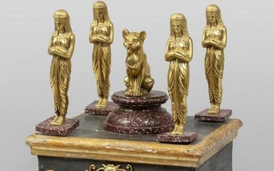 Tempietto di gusto egiziano con cinque figure in