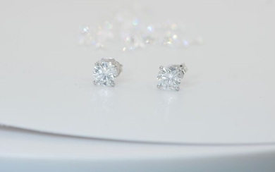 classic diamonds stud earrings with 1.24 carat total - 14 kt. White gold - Earrings - 1.24 ct Diamond - Diamonds