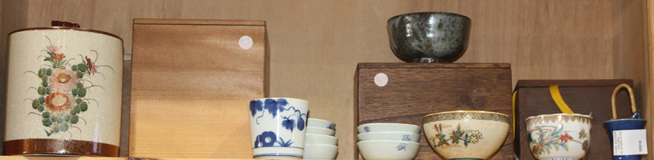 (lot of 13) One Shelf of Japanese Sometsuke, Satsuma, Imari