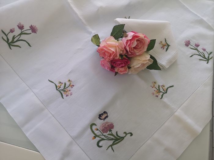 tablecloth x 12 Bellavia pure linen and hand embroidery - Linen - After 2000