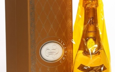 1 bt. Champagne “Cristal”, Louis Roederer 1996 A-A/B (bn). Oc.
