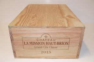 12 Btles Château La Mission Haut Brion 2015 CC Gra…