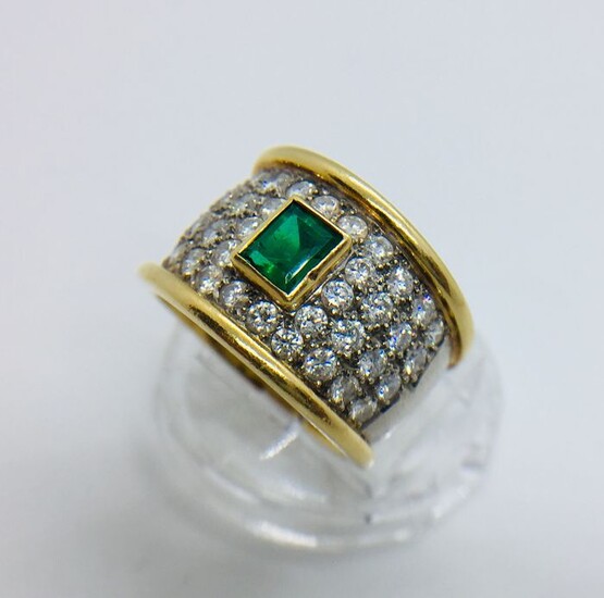 18 kt. Gold, White gold - Ring - 0.55 ct Emerald - Diamonds