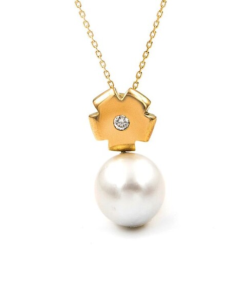 18 kt. South sea pearls, Yellow gold, 10.90 mm - Necklace with pendant Diamond