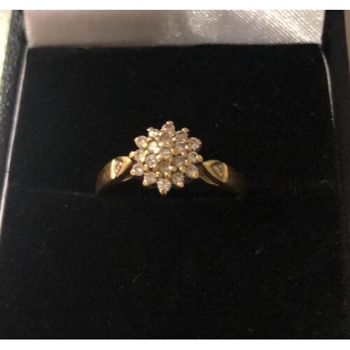 18ct yellow gold diamond cluster (approx 0.20ct), weight 3.5...