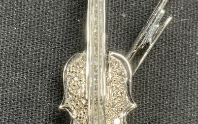 18k White Gold & Diamond Violin Brooch