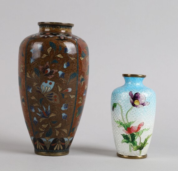 2 kleine Cloisonné Vasen