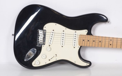 Fender - Stratocaster - Electric guitar - United States of America - 2002