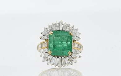 5ct Emerald & Diamond Ring
