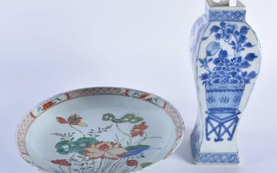 A 17TH CENTURY CHINESE BLUE AND WHITE PORCELAIN VASE Kangxi, together with a famille verte Kangxi lo