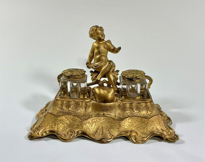 A 19TH CENTURY FRENCH GILT BRONZE INKWELL